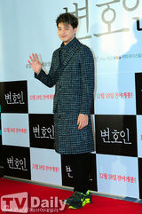 组图：崔始源金荷娜李升基等为《辩护人》站台