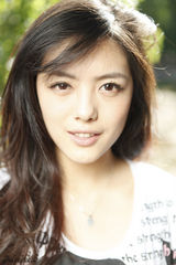 组图：新人蔡文静春季曝光 时尚演绎华丽蜕变