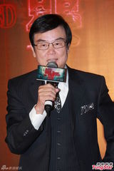 高清组图：吴千语叹没空庆生 与林峰情侣同台