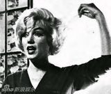 组图：玛丽莲-梦露生前最后一组生活照嬉笑人生