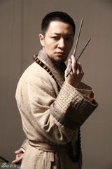 幻灯：李宗翰《剑雨江湖》削发为僧突破形象