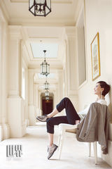 组图：王珞丹都市淡雅写真 完美诠释最好的年华