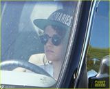 组图：暮光女医院验血身体抱恙 无精打采显憔悴