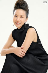 组图：中韩明星齐聚《吻到爱》 赵越塑造时尚女魔头