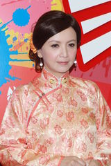 组图：曾志伟蒙嘉慧胡杏儿等录节目卖力演出