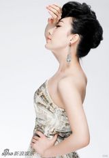 组图：丁晓红魅惑写真优雅时尚