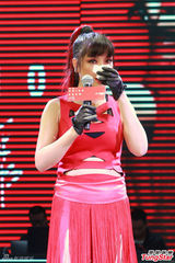 组图：江映蓉秀艳舞 穿“蓝天装”呼吁环保