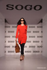 组图：时尚篇春夏服装汇演 张彤吴妍君周莹走秀