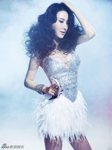 组图：石天琦魅惑写真大秀曼妙曲线