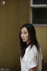 组图：“铁梨花”杜晓婷灵动写真 诠释清新自我