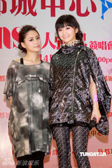 幻灯图：Twins备战个唱每日排舞7小时 阿Sa(蔡卓妍)拒谈续约