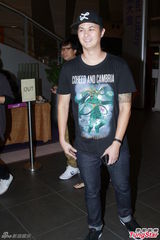 组图：英国乐队BLUR香港开唱 陈奕迅夫妇现身