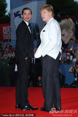 组图：罗伯特雷德福白衣潇洒 希亚-拉博夫黑装帅气