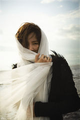 组图：张根硕中官创新模式 秘密制服照色诱粉丝