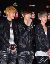 高清组图：韩团EXO等出席2012MAMA颁奖礼发布会