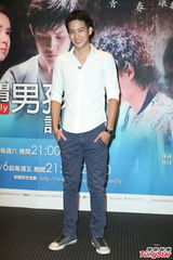 组图：蓝正龙挺恩师新作 不忘亏李佳颖绯闻