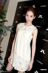 组图：陈豪要与黎耀祥争视帝 赞廖碧儿穿衣得体