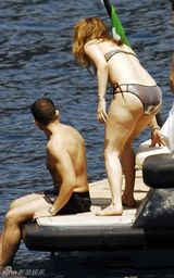 幻灯图：詹妮弗-洛佩兹获评时尚先锋 十年美图欣赏