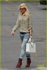 43岁史蒂芬妮获选最酷音乐辣妈 面容冷艳似少女