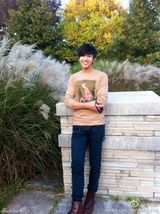 组图：“中国版李敏镐”火爆微博 原为报社记者