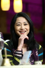 高清图：刘蓓做客《咏乐汇》 自曝不打麻药做手术