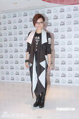 组图：周笔畅出席时尚活动 忙工作无暇照应店铺