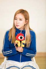 独家高清图：蜡笔团Crayon Pop对话新浪娱乐