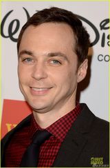 组图：《生活大爆炸》谢耳朵首携男友公开亮相