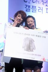 组图：INFINITE参加代言活动补过白色情人节