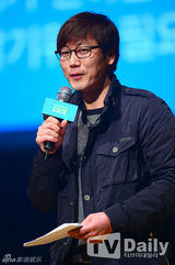 组图：Apink关注青少年健康助阵Talk Concert