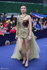 高清组图：群星华服亮相北京电影节蓝毯