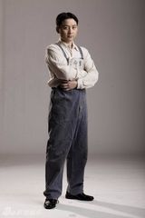 组图：献礼剧《开天辟地》邓小平定妆照 