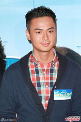 组图：吴镇宇儿子留港求学 张智霖称没感情缺失