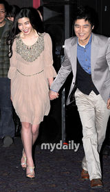 组图：金奎丽林昌正出席《害怕爱情》发布会