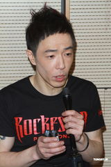 组图：黄贯中开唱未见朱茵 陈豪黄德斌助阵