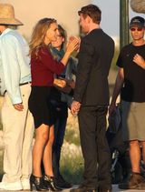 组图：波特曼和法斯宾德片场亲密拥抱