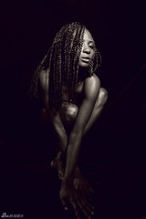 黑珍珠玛丽亚性感写真 蜂腰纤细星光毕露