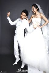 组图：林志颖曝搞怪婚照 陈若仪挥拳训夫