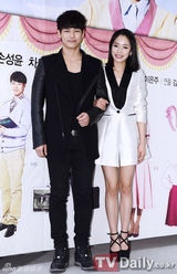 组图：韩星洪雅凛主演《蔘生》开座谈会