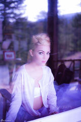 组图：童星安娜索菲亚梦幻写真 清纯双眸似仙子