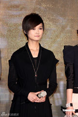 高清组图：《十月围城》台北首映 陈可辛全家走红毯