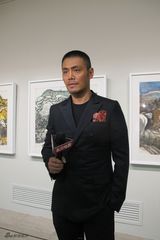 组图：邵兵亮相上海电影节彰显成熟魅力