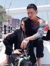 组图：顾又铭时尚大片气场十足儒雅气质