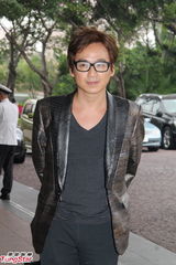 组图：钱嘉乐汤盈盈婚礼直击 郭富城成龙祝贺