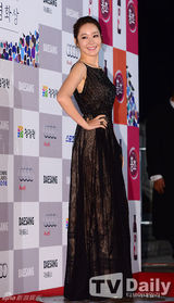 高清图：韩青龙奖金惠秀爆乳 女星裸露全身纹身