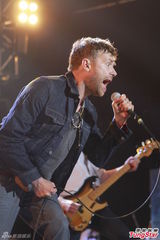 组图：英国乐队BLUR香港开唱 陈奕迅夫妇现身