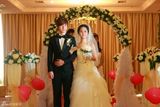 组图：《花非花》曝主演浪漫婚纱照 恩爱默契