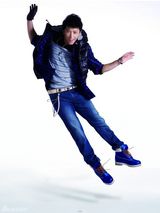 组图：韩庚拍摄秋季型男大片 称新专辑已在筹备