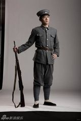 组图：献礼剧《开天辟地》蒋先云定妆照 