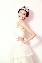 组图：“西施”邬靖靖清丽写真首曝光